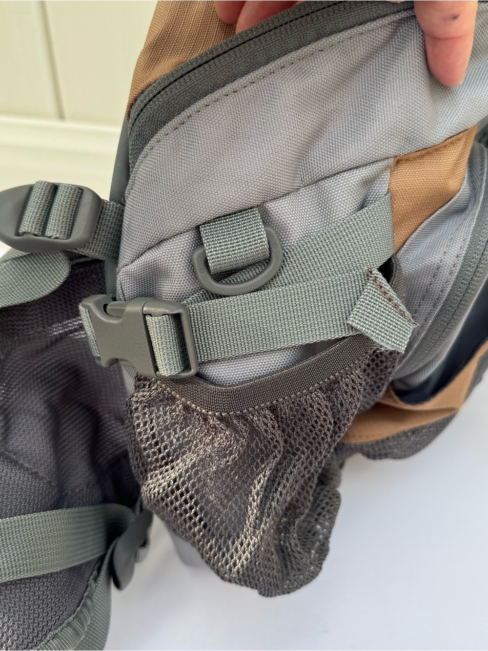 Kelty Jaunt Hiking Lumbar Pack Waist Sling Bag Bronze Gray - Picture 10 of 16